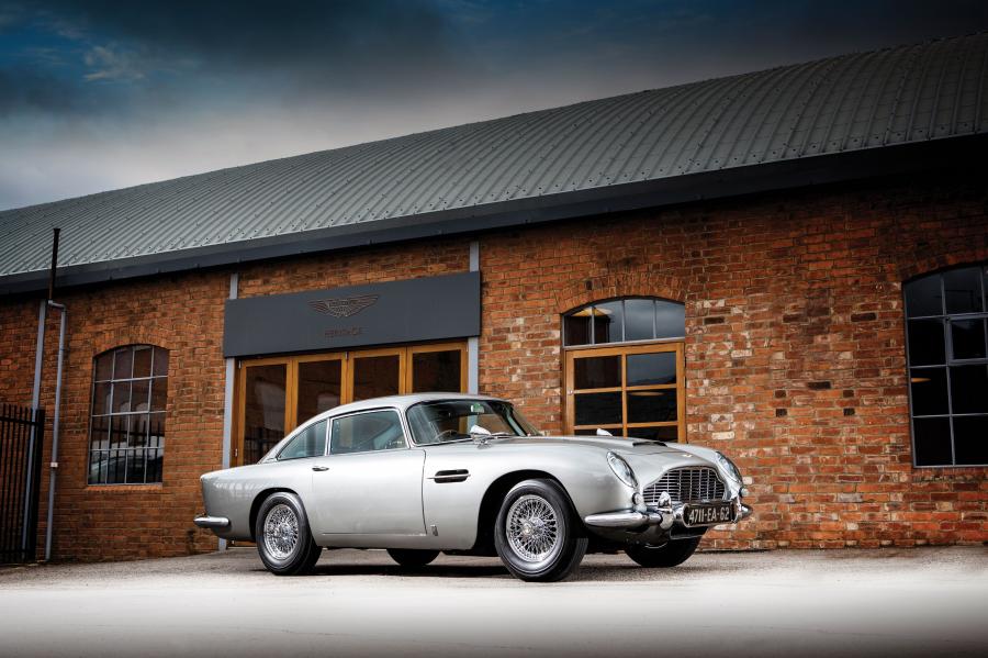 Aston Martin DB5 Bond Car 1965 года  (фото 1 из 36)